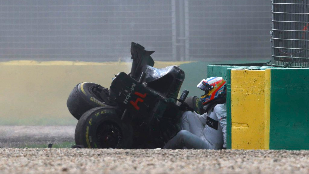Alonso po nehodě