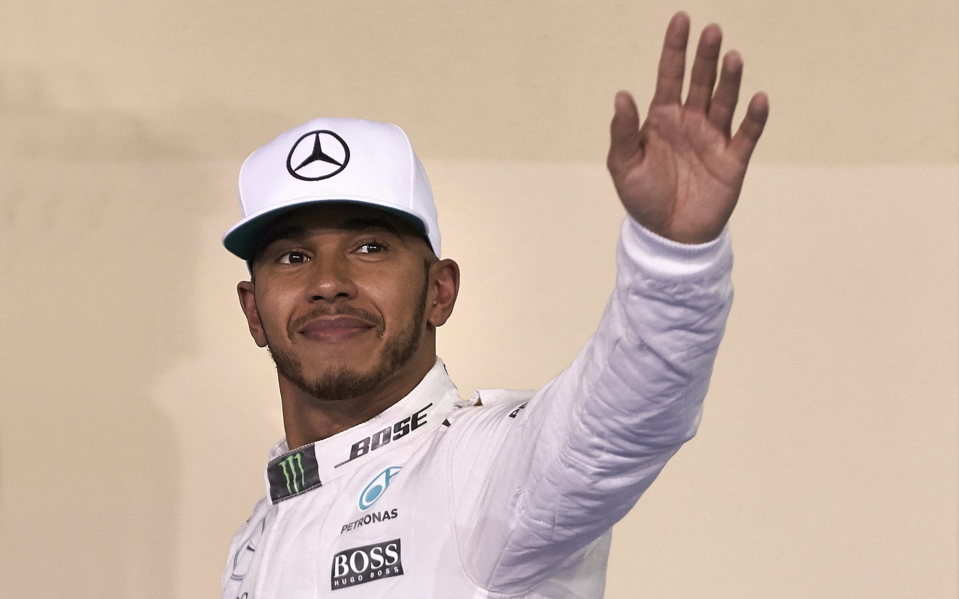 Jak posuzuje svého nového týmového kolegu Lewis Hamilton? - F1news.cz