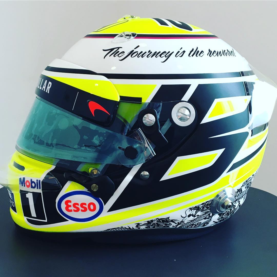 Jenson Button dává ve svém posledním závodě staronovým zbarvením vzpomenout na mistrovskou sezónu v týmu Brawn GP