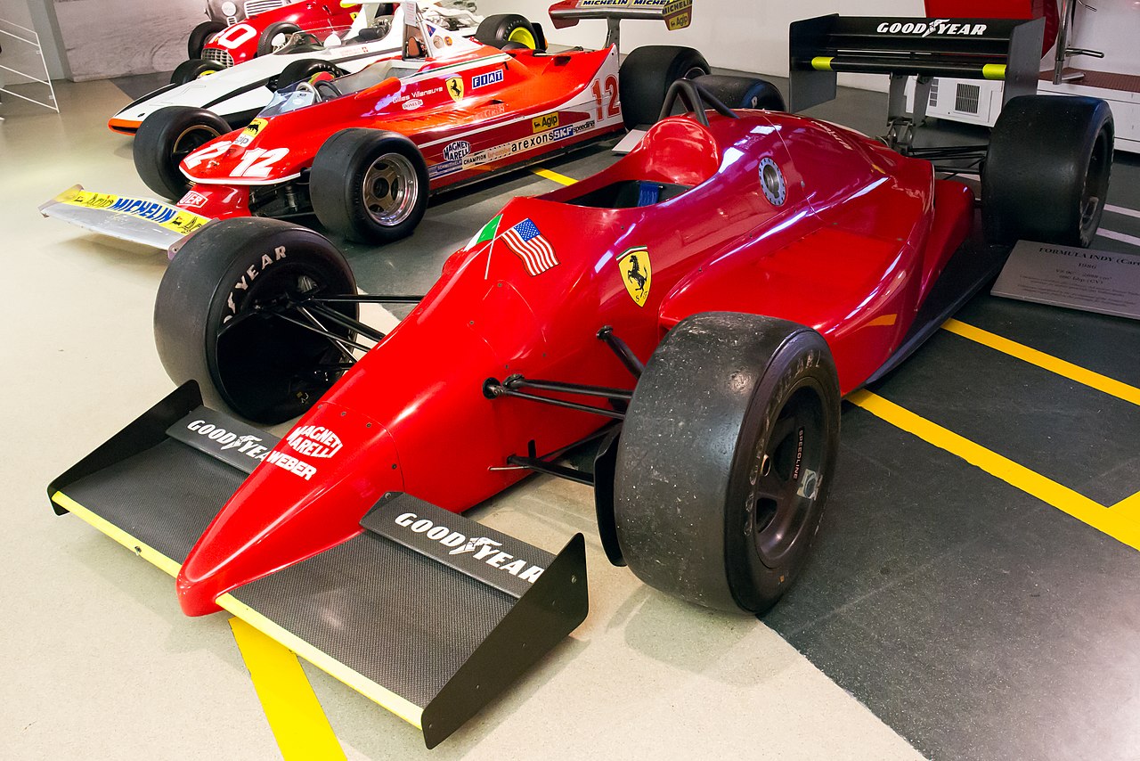 Ferrari 637 postavené pro závodění v IndyCar