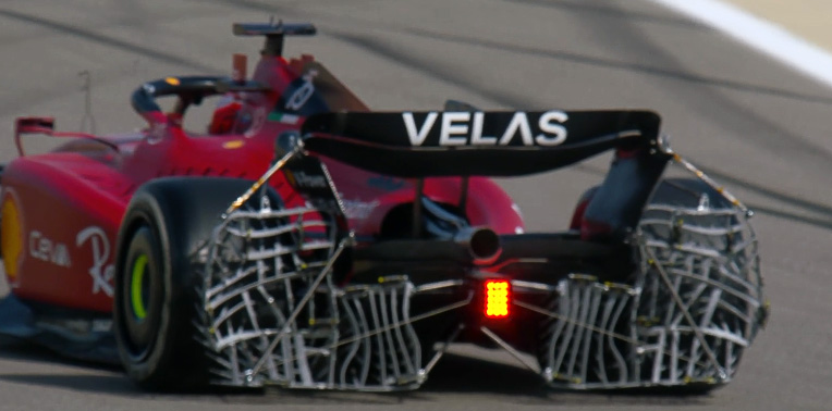 Ferrari mapuje proudění vzduchu za zadními koly